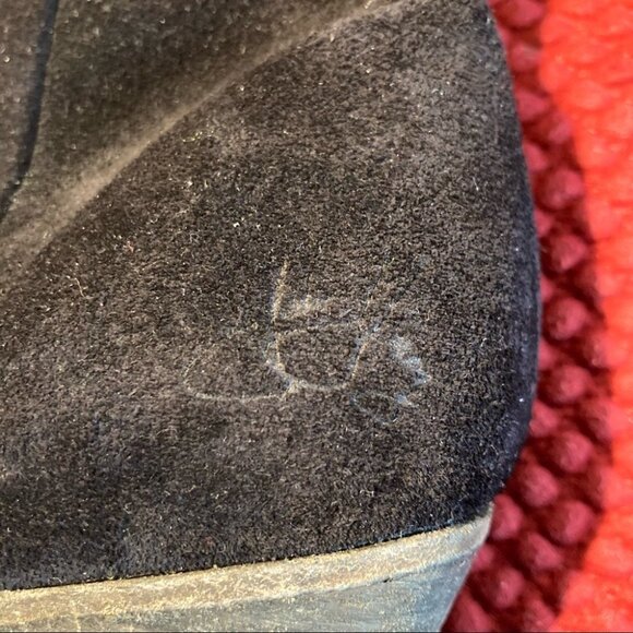 JOHN FLUEVOG Sz 10.5 Suede Stacked Heel Booties Zipper Closure - Picture 10 of 11